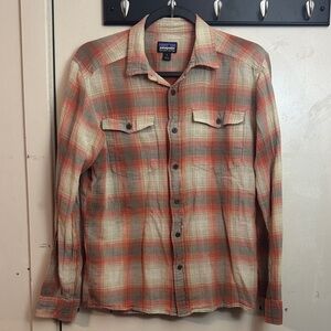 Patagonia Red and Cream Plaid organic cotton Shirt